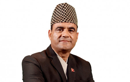 शिक्षा विभाग प्रमुख नैनसिंह महर। फाइल तस्बिर।
